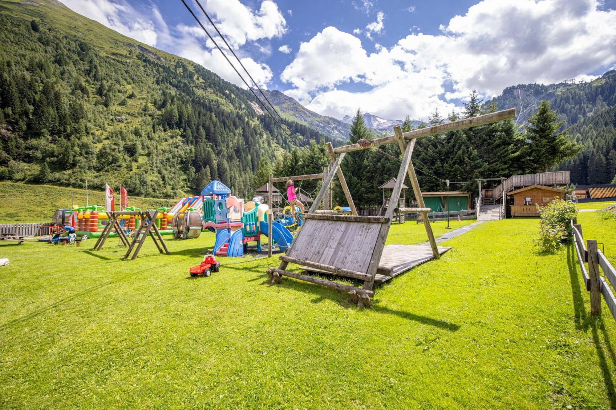 Kinder- & Gletscherhotel Hintertuxerhof Eksteriør billede
